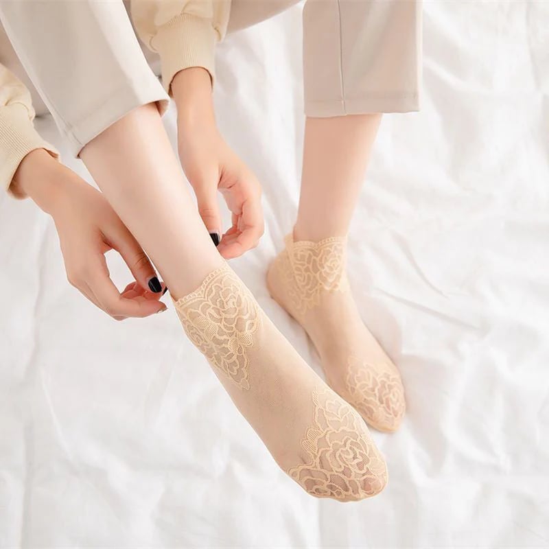 Seksualios nėrinių kojinės moterims🧦