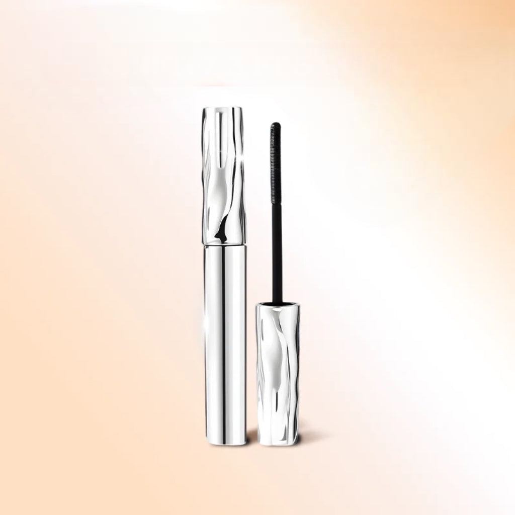 Ilginamasis vandeniui atsparus tušas – praturtintas ﬁbromis, suteikiantis intensyvų užrietimą ir natūralų efektą be gumulėlių 💄👁️