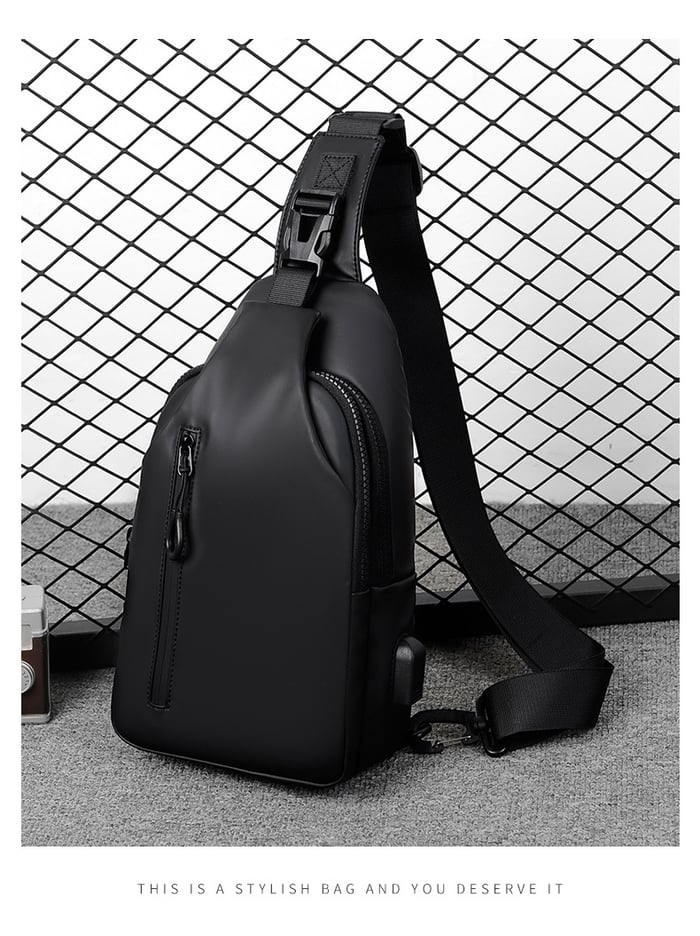 Vandeniui atsparus rankinukas per petį